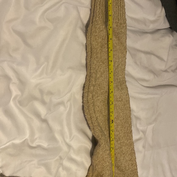 Cream Sweater - Picture 5 of 5